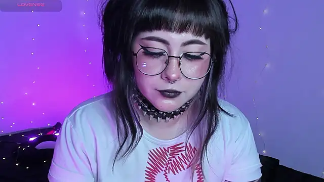 Hallucigenia  online show from March 1, 2026, 9:59 pm