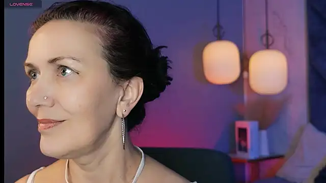Irene Marlow online show from May 26, 2026, 7:50 am