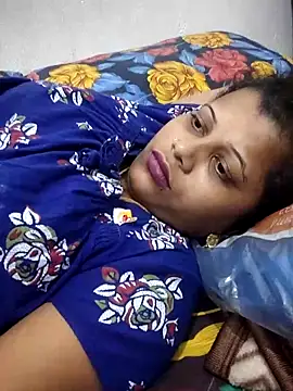 sweetqueen143 online show from March 19, 2026, 9:04 pm