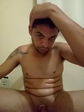 livinhoooo online show from November 1, 2025, 11:31 pm