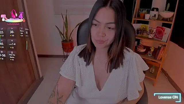 TaniaVelvet online show from February 16, 2026, 7:56 pm