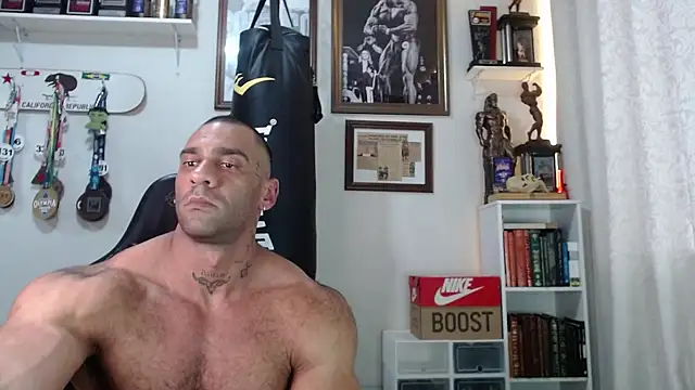 henryhadesflirt online show from November 17, 2025, 7:40 pm