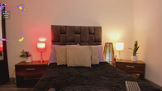 Snapshot of Aliccecullen chatting on January 6, 2026, 12:53 pm Aliccecullen online show from January 6, 2026, 12:53 pm