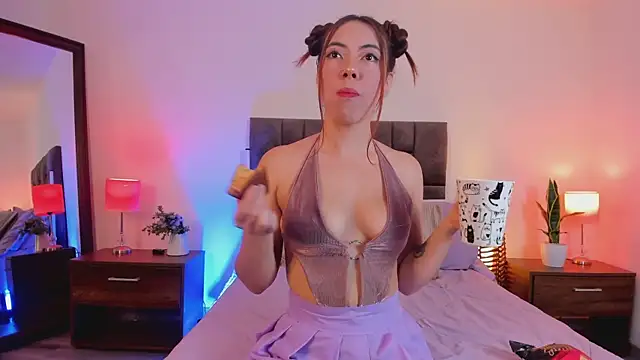 Snapshot of Aliccecullen chatting on February 13, 2026, 1:22 pm Aliccecullen online show from February 13, 2026, 1:22 pm