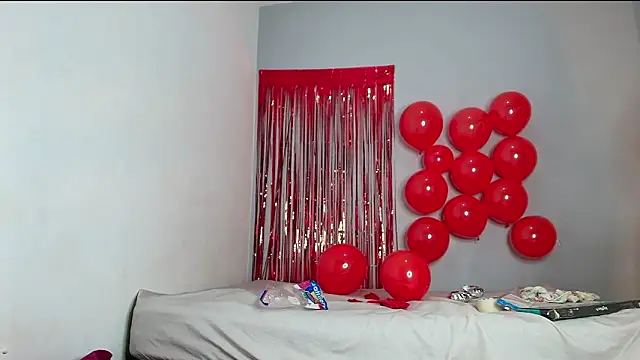 CarolinaGomez  online show from February 11, 2026, 8:41 pm