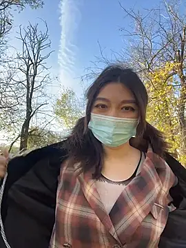 fioralba online show from November 5, 2025, 1:58 pm