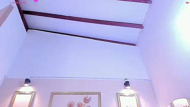 Snapshot of SophieSweet88 chatting on February 10, 2026, 4:22 am SophieSweet88 online show from February 10, 2026, 4:22 am