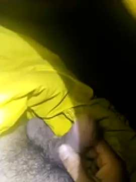 Russel2025 online show from November 4, 2025, 4:22 pm