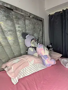 liahouses online show from February 15, 2026, 12:00 am