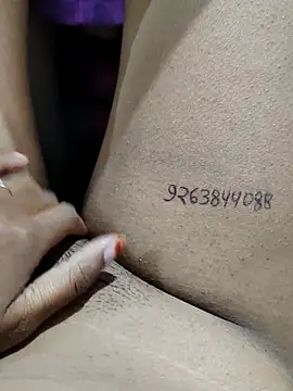 auntybbk online show from October 12, 2025, 4:25 am