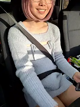 takusaki223 online show from November 14, 2025, 4:27 am