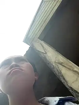 Snapshot of Halyy_xx chatting on October 15, 2025, 3:05 am Halyy xx online show from October 15, 2025, 3:05 am