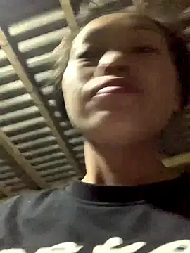 Snapshot of Halyy_xx chatting on November 3, 2025, 6:00 pm Halyy xx online show from November 3, 2025, 6:00 pm