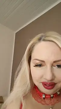 Snapshot of MarinaMargo chatting on November 23, 2025, 10:14 am MarinaMargo online show from November 23, 2025, 10:14 am