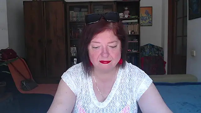 Snapshot of Violet_Pulse chatting on July 2, 2026, 7:14 am Violet Pulse online show from July 2, 2026, 7:14 am