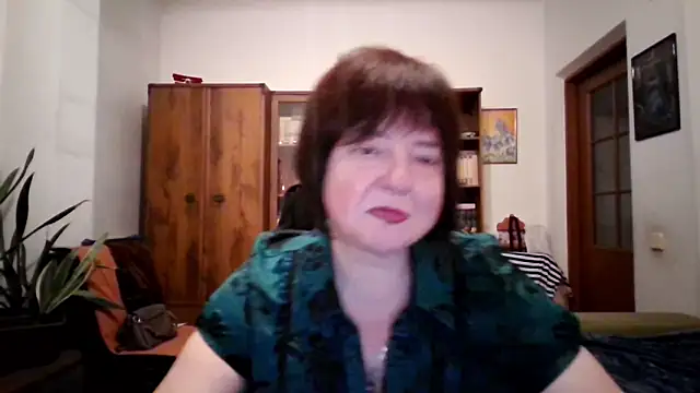 Violet Pulse online show from December 16, 2025, 3:05 pm