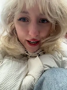 RonnieKiss online show from April 23, 2026, 12:29 pm