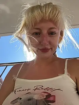 RonnieKiss online show from January 9, 2026, 4:41 am