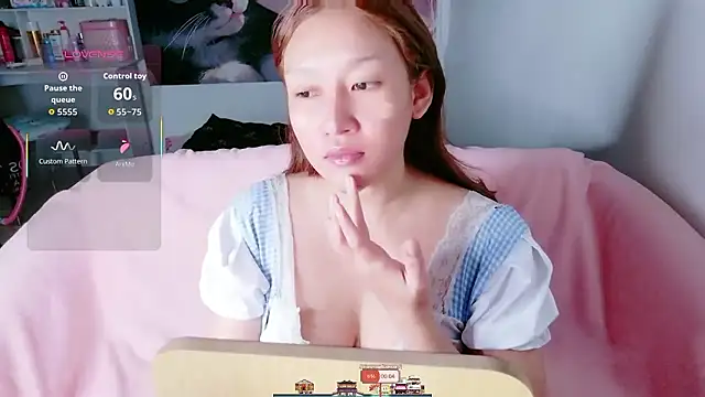 Snapshot of Lalacream12 chatting on January 8, 2026, 9:37 am Lalacream12 online show from January 8, 2026, 9:37 am