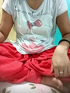 Snapshot of Cute-Charvii chatting on May 22, 2026, 4:32 am Cute-Charvii online show from May 22, 2026, 4:32 am