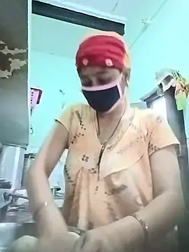 Cute-Charvii online show from May 14, 2026, 12:51 am