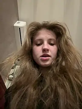 Snapshot of Niksa99x chatting on March 20, 2026, 8:43 pm Niksa99x online show from March 20, 2026, 8:43 pm