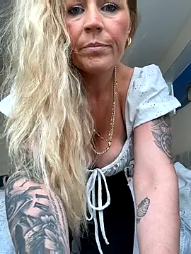 Snapshot of Carmen36XX chatting on November 3, 2025, 12:09 pm Carmen36XX online show from November 3, 2025, 12:09 pm