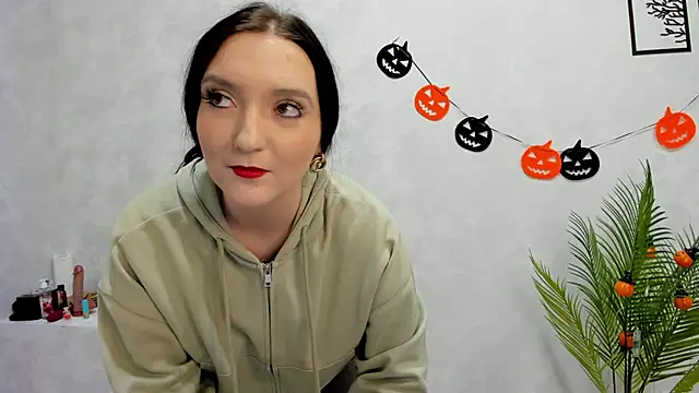 Snapshot of Lesley_Wins chatting on October 17, 2025, 8:06 am Lesley Wins online show from October 17, 2025, 8:06 am