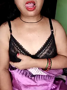 Snapshot of Mona_darling21 chatting on October 1, 2025, 5:12 am Mona darling21 online show from October 1, 2025, 5:12 am