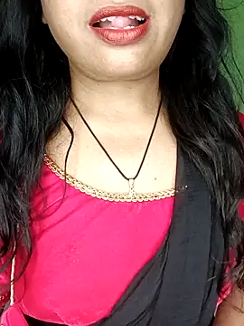 Snapshot of Mona_darling21 chatting on October 6, 2025, 6:36 am Mona darling21 online show from October 6, 2025, 6:36 am