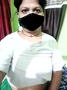 Snapshot of Mona_darling21 chatting on October 2, 2025, 9:34 am Mona darling21 online show from October 2, 2025, 9:34 am