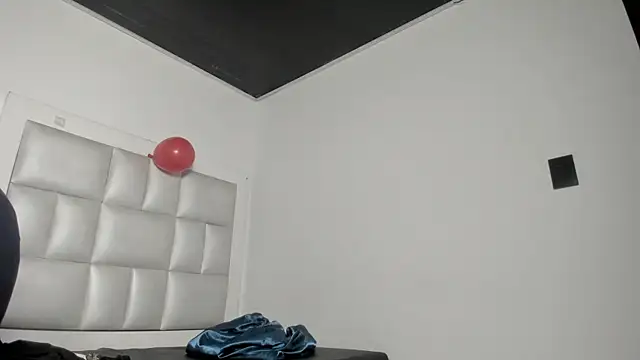 Snapshot of peyton__wat chatting on July 18, 2026, 12:03 pm peyton wat online show from July 18, 2026, 12:03 pm