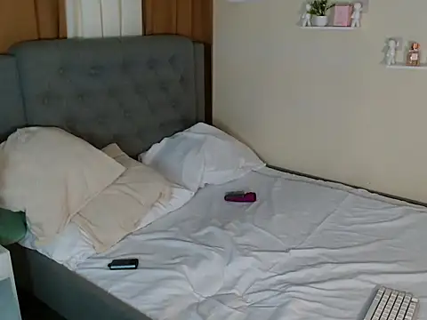 megumi yoshida online show from November 6, 2025, 12:47 am