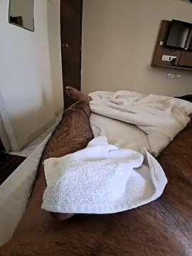 scotchnsoda online show from November 16, 2025, 7:13 am