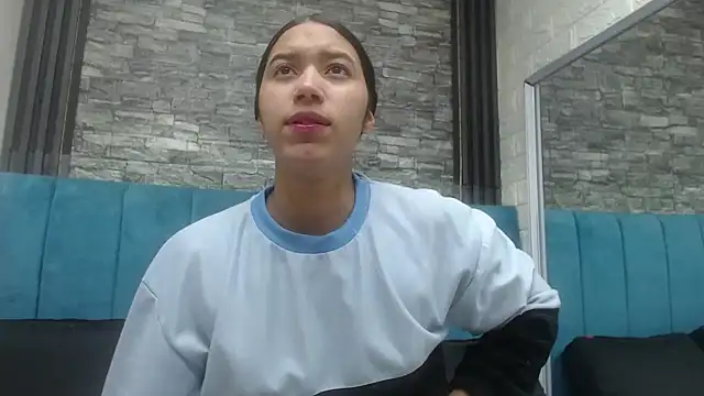 Lil Rose2006 online show from December 2, 2025, 12:51 pm