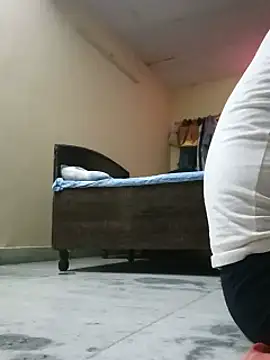 ROXX121 online show from October 9, 2025, 5:46 pm