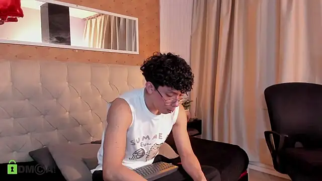 Snapshot of liam_twiink chatting on February 26, 2026, 2:55 am liam twiink online show from February 26, 2026, 2:55 am