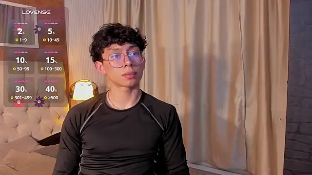 Snapshot of liam_twiink chatting on February 27, 2026, 2:56 am liam twiink online show from February 27, 2026, 2:56 am