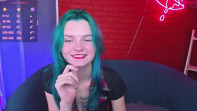 Lika Sky online show from November 18, 2025, 3:59 pm