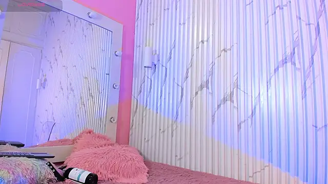 Missdionne curly online show from December 5, 2025, 11:09 am