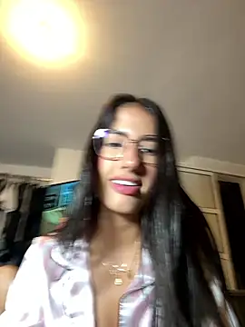 Julieta Duque online show from January 13, 2026, 2:26 am