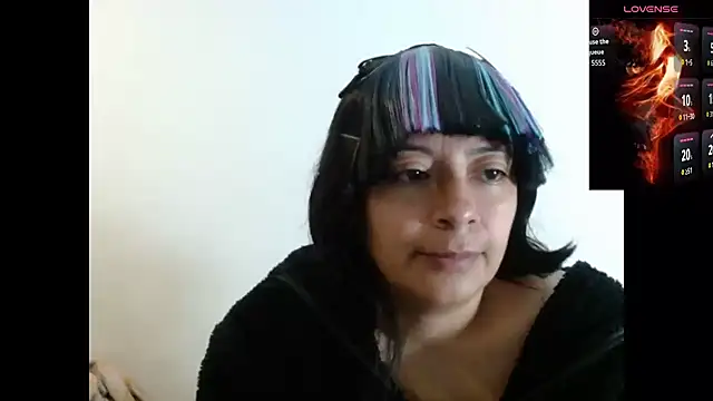 Acelinrose online show from October 21, 2025, 9:41 am