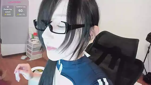 Snapshot of xiaomaoxue chatting on October 4, 2025, 1:34 pm xiaomaoxue online show from October 4, 2025, 1:34 pm