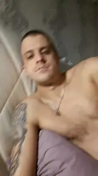 Snapshot of Adidas7217 chatting on January 7, 2026, 2:11 pm Adidas7217 online show from January 7, 2026, 2:11 pm