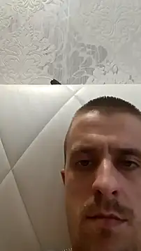 Snapshot of Adidas7217 chatting on November 29, 2025, 9:20 am Adidas7217 online show from November 29, 2025, 9:20 am