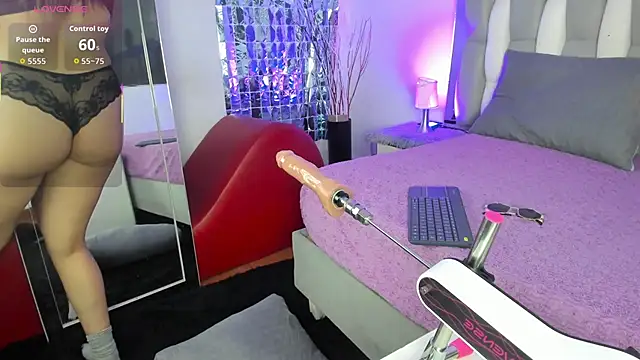 IsaDiiaz online show from October 1, 2025, 4:39 am