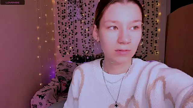 LinaBlossom  online show from January 10, 2026, 6:53 am