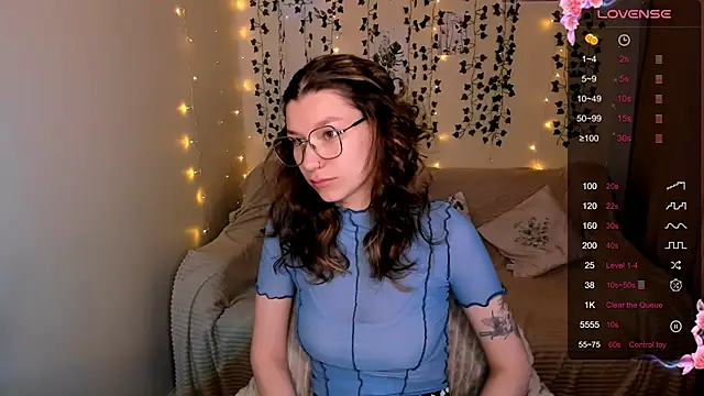 LinaBlossom  online show from October 18, 2025, 3:08 am