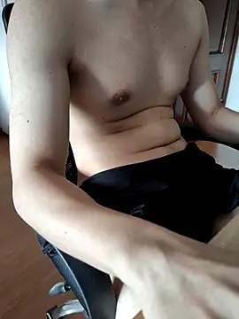 aboy 001 online show from September 28, 2025, 2:40 am