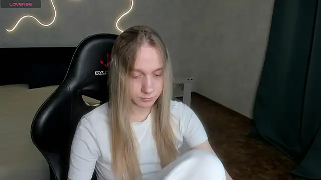 mellisadream online show from October 13, 2025, 2:02 am